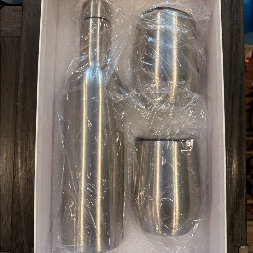 Thirty-One Silver Drinkware Set